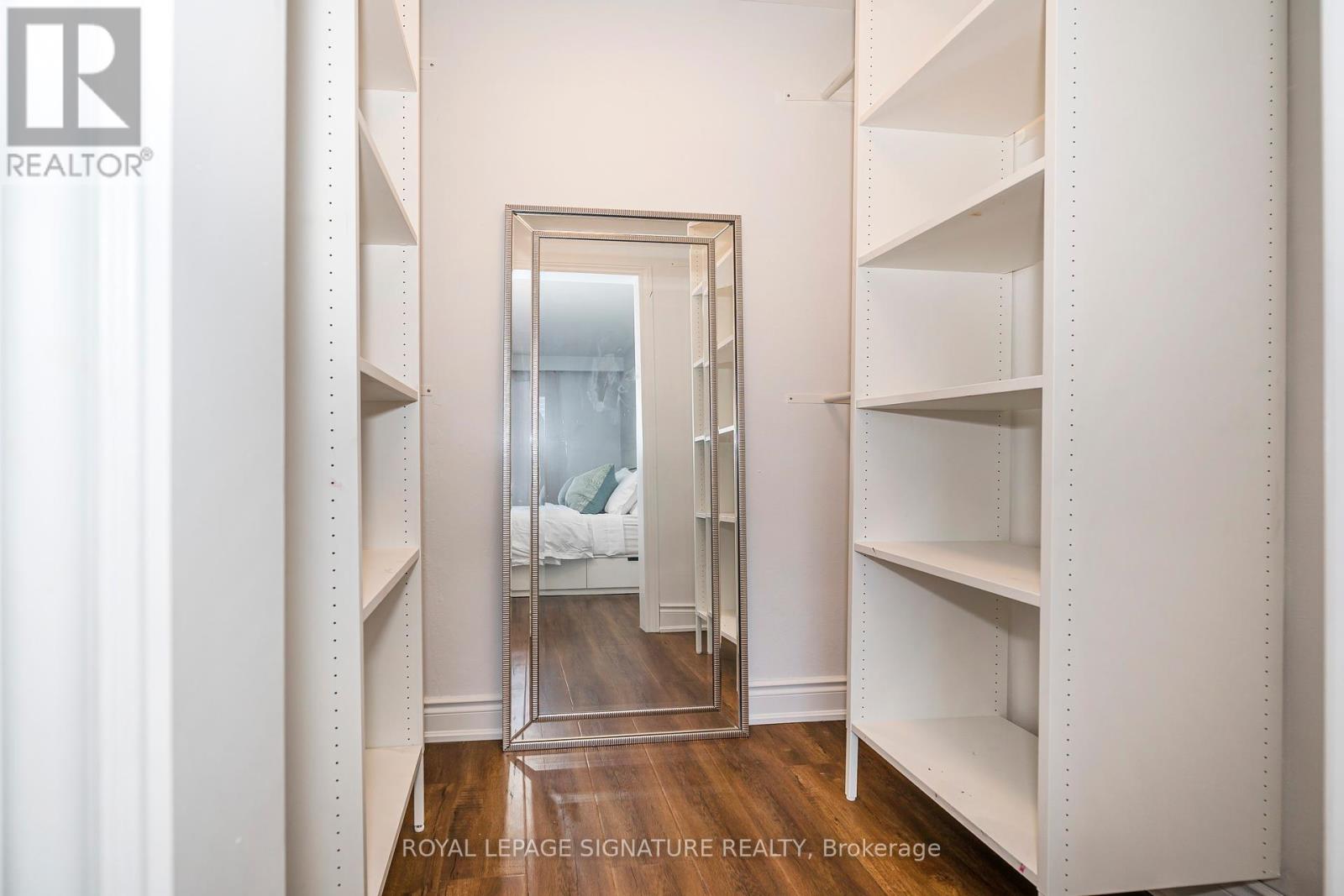 3562 Laddie Crescent, Mississauga, Ontario  L4T 1N1 - Photo 20 - W12438272
