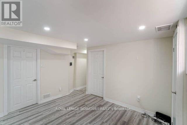 3562 Laddie Crescent, Mississauga, Ontario  L4T 1N1 - Photo 31 - W12438272