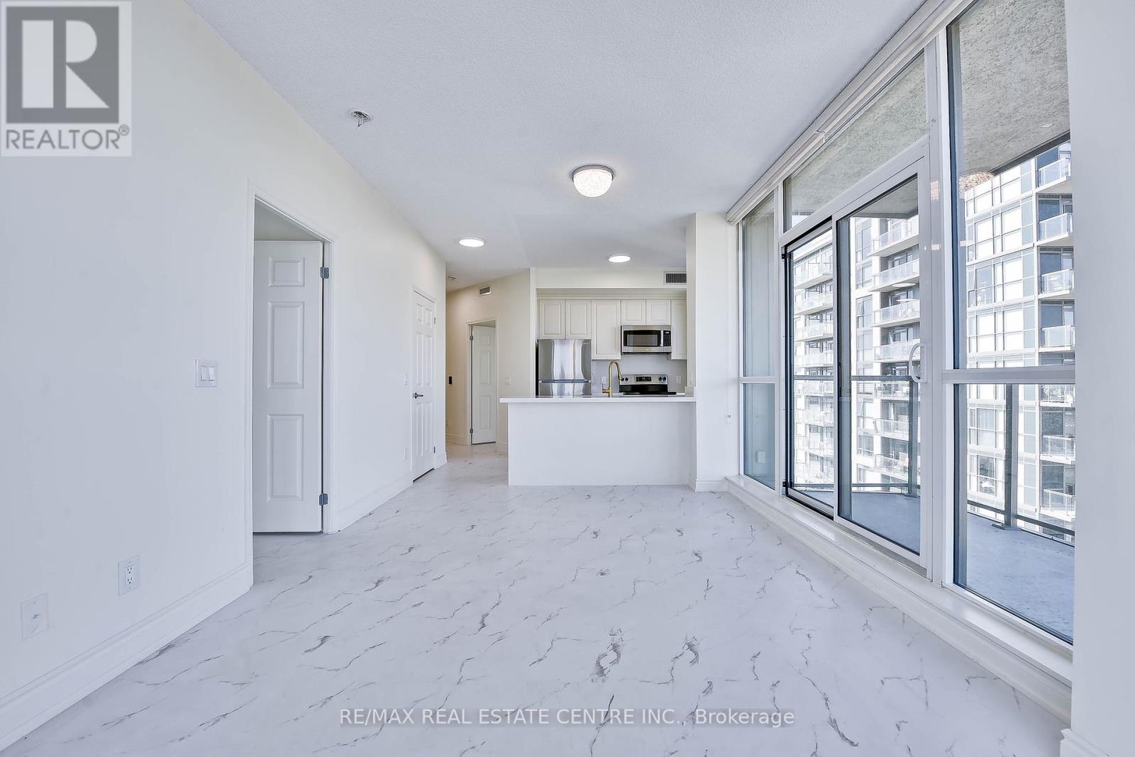 2116 - 339 Rathburn Road W, Mississauga, Ontario  L5B 0K6 - Photo 15 - W12438283