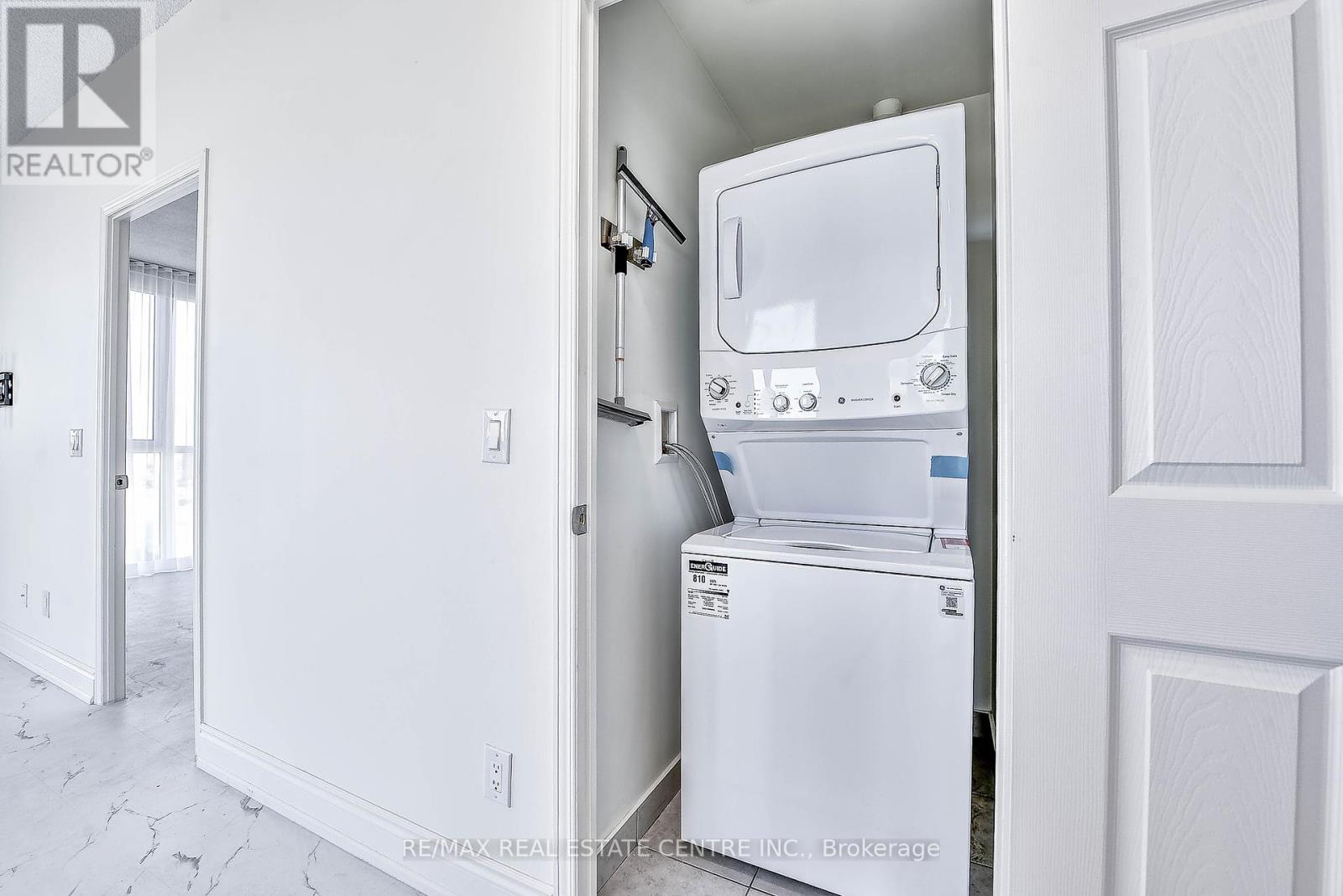 2116 - 339 Rathburn Road W, Mississauga, Ontario  L5B 0K6 - Photo 22 - W12438283