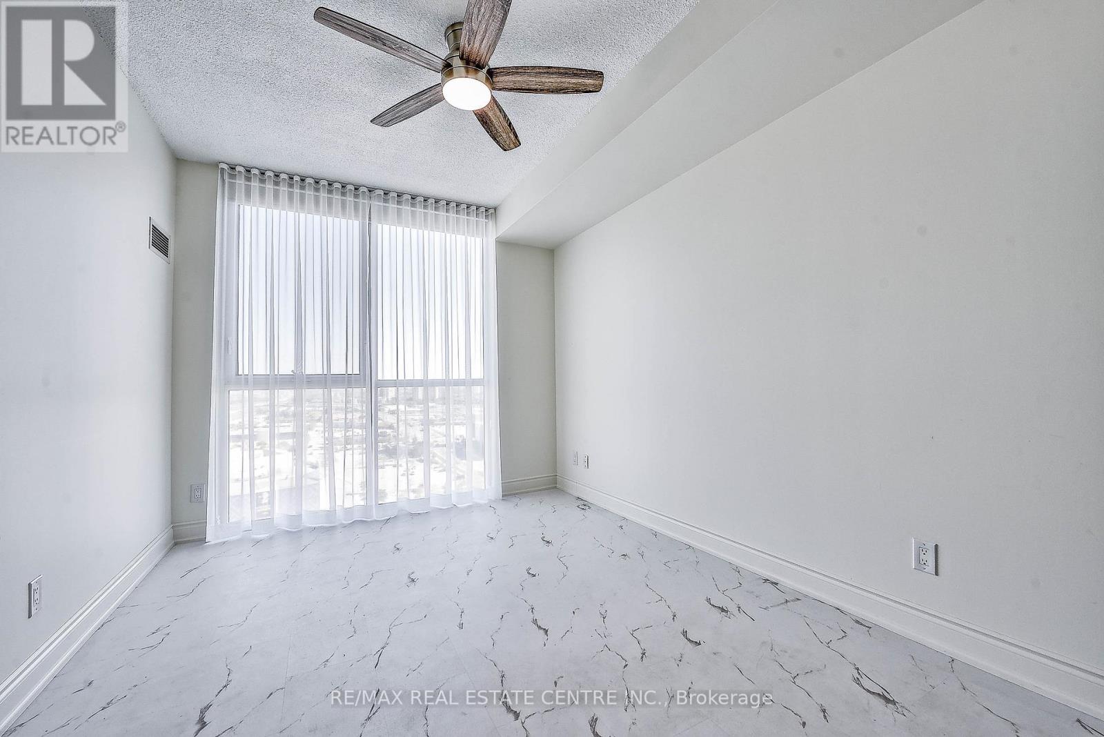 2116 - 339 Rathburn Road W, Mississauga, Ontario  L5B 0K6 - Photo 24 - W12438283