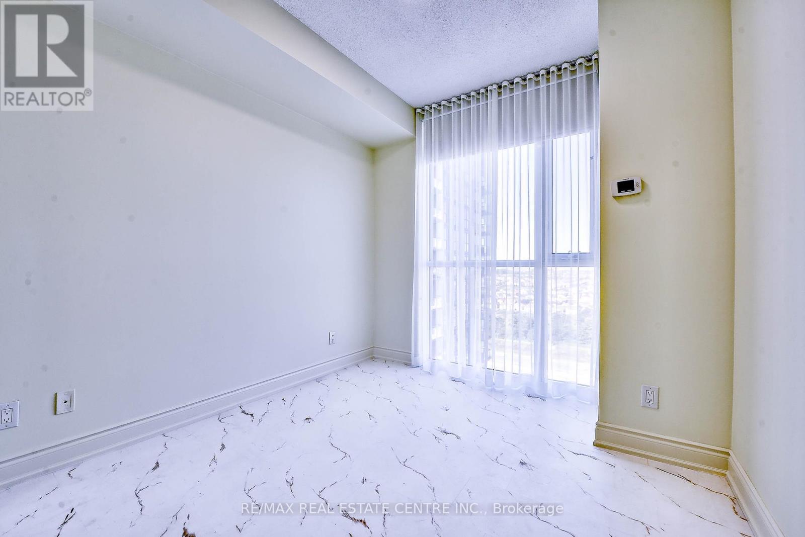 2116 - 339 Rathburn Road W, Mississauga, Ontario  L5B 0K6 - Photo 35 - W12438283