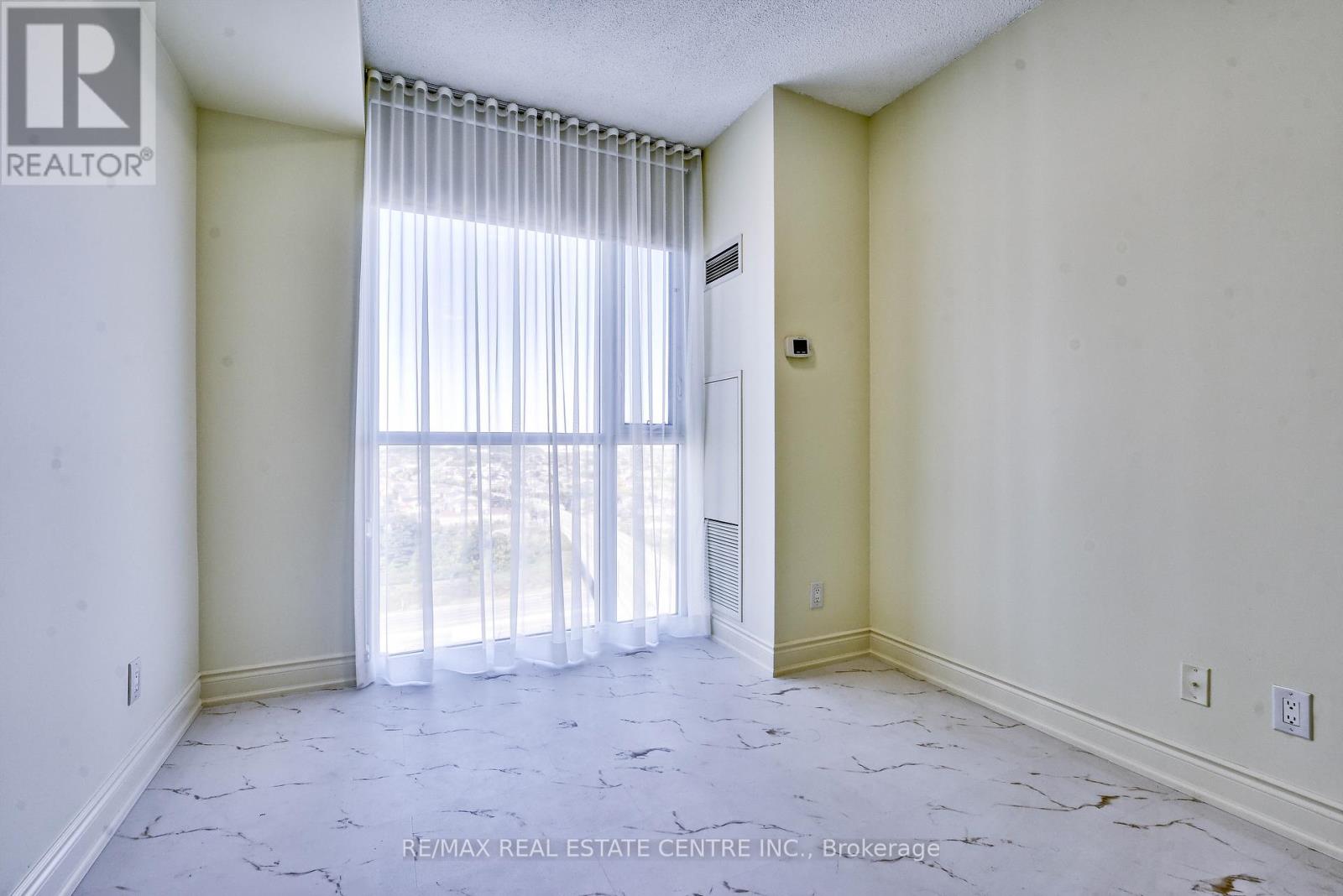 2116 - 339 Rathburn Road W, Mississauga, Ontario  L5B 0K6 - Photo 36 - W12438283