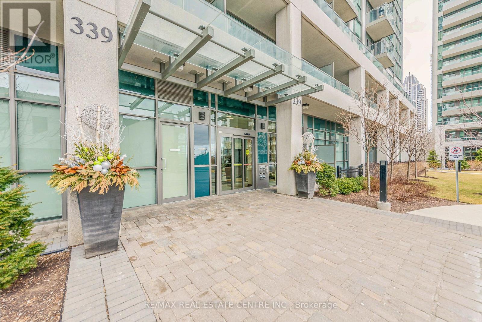 2116 - 339 Rathburn Road W, Mississauga, Ontario  L5B 0K6 - Photo 4 - W12438283