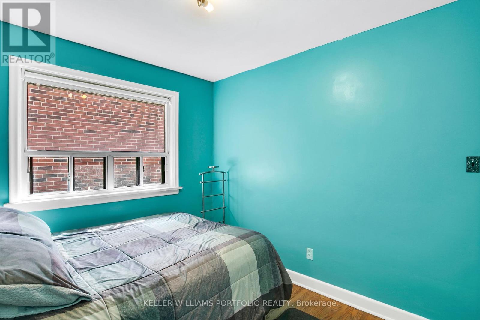 106 Botfield Avenue, Toronto, Ontario  M9B 4E5 - Photo 21 - W12438310