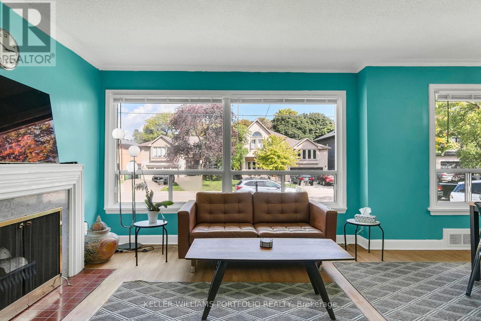 106 Botfield Avenue, Toronto, Ontario  M9B 4E5 - Photo 7 - W12438310