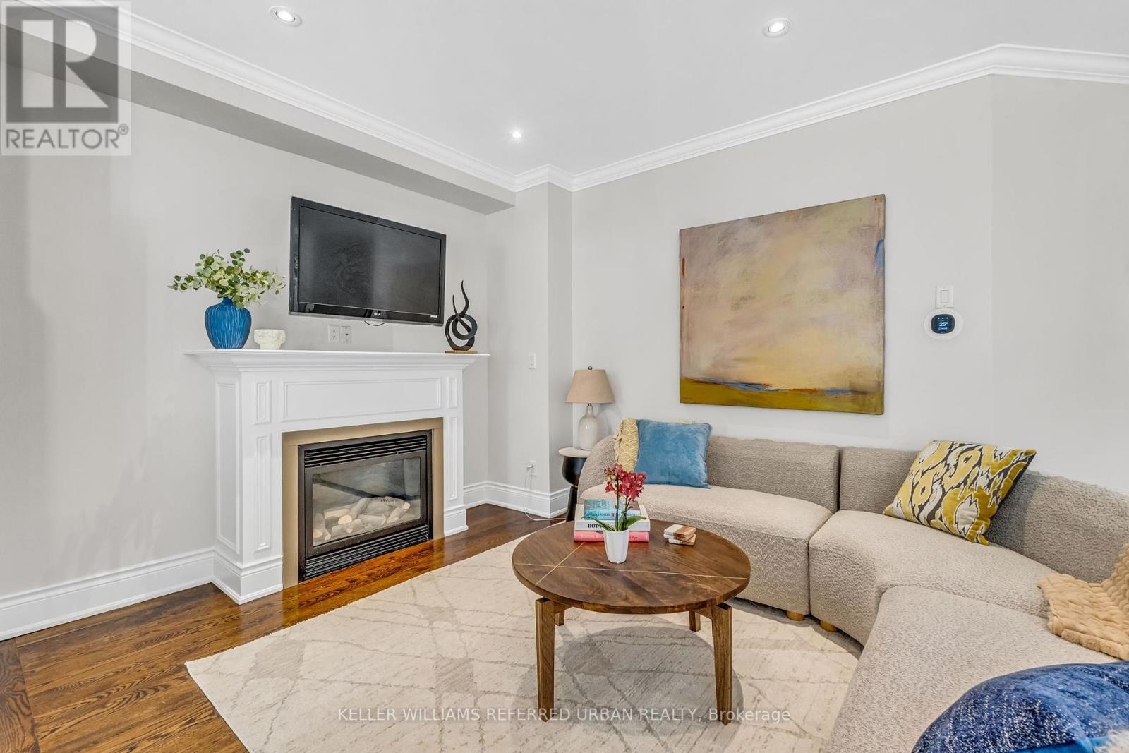 31 Bisset Avenue, Toronto, Ontario  M8W 2T1 - Photo 14 - W12438313