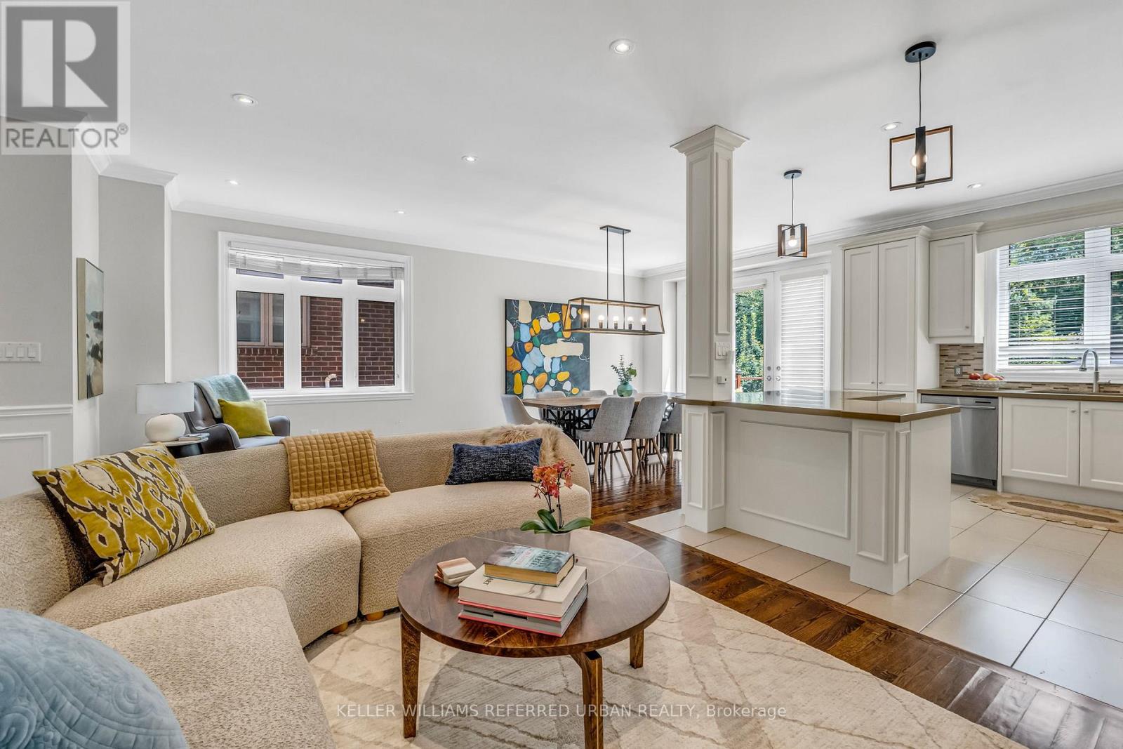 31 Bisset Avenue, Toronto, Ontario  M8W 2T1 - Photo 15 - W12438313