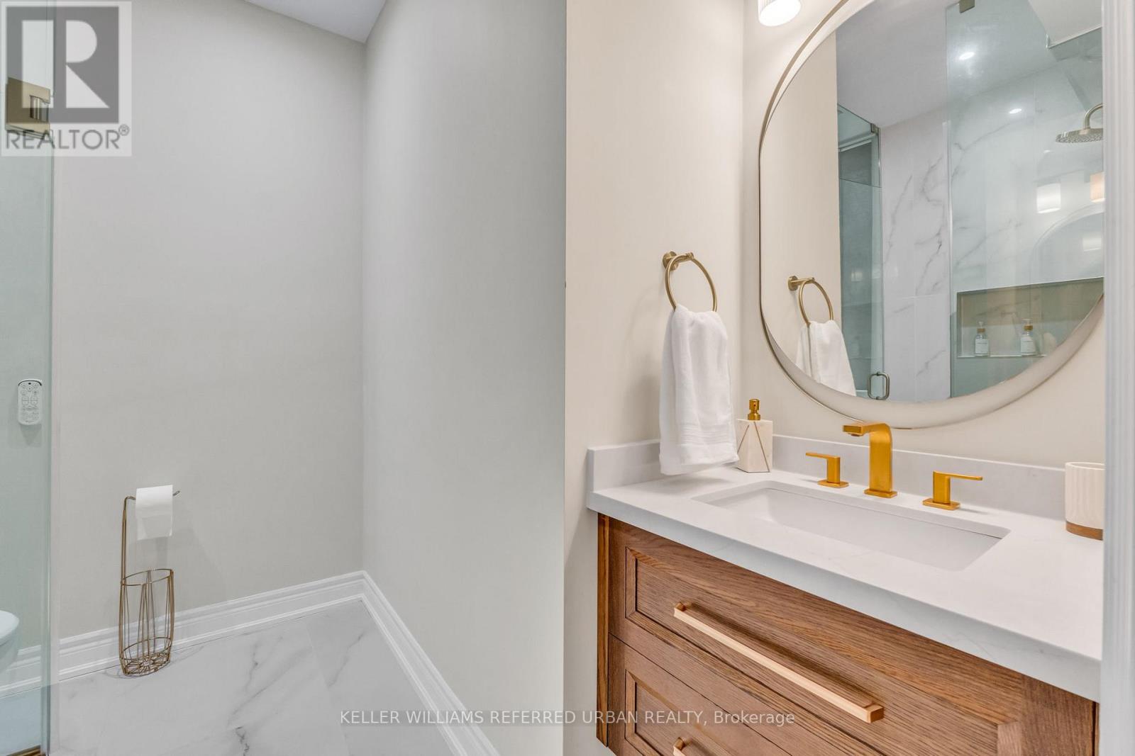 31 Bisset Avenue, Toronto, Ontario  M8W 2T1 - Photo 37 - W12438313