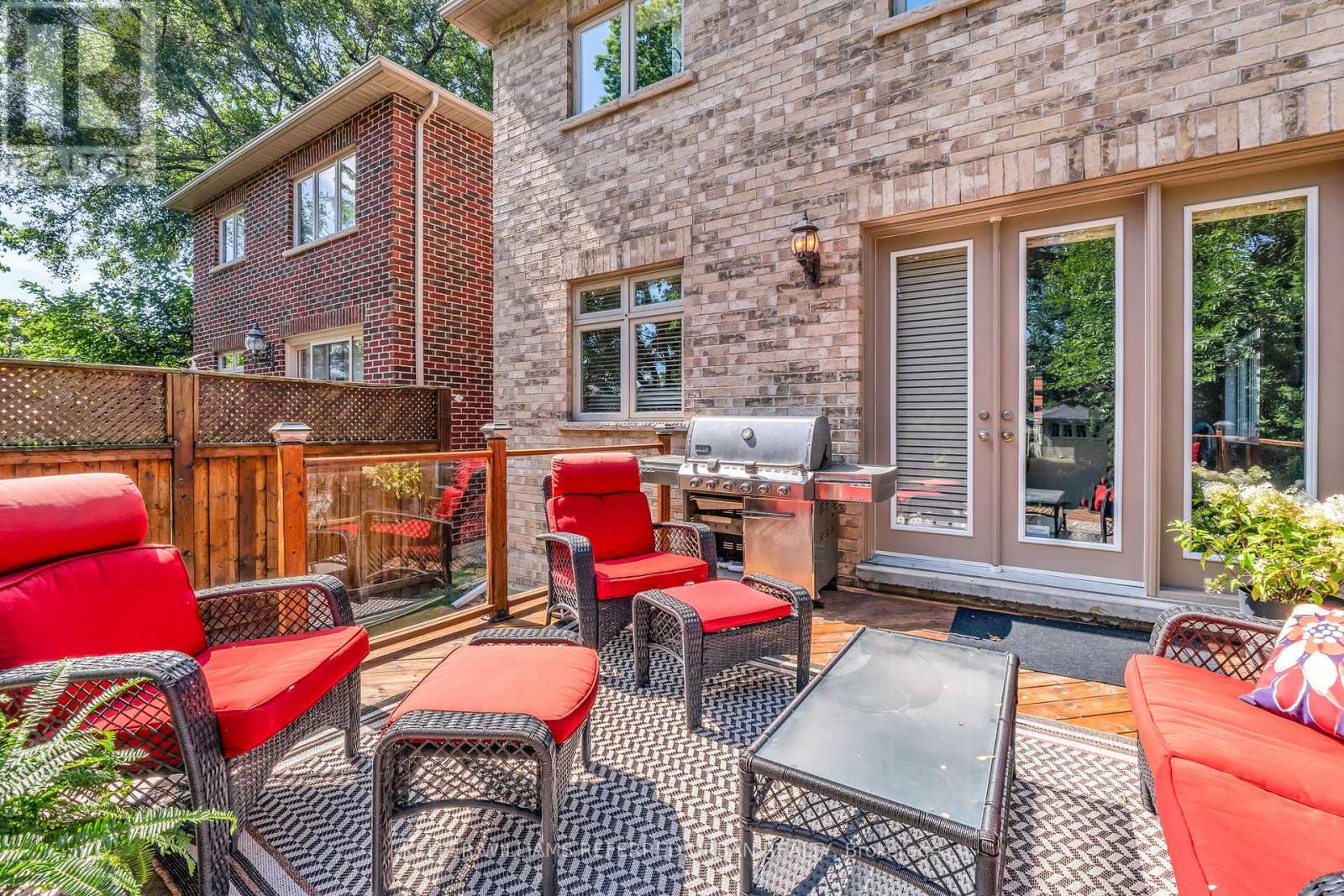 31 Bisset Avenue, Toronto, Ontario  M8W 2T1 - Photo 47 - W12438313