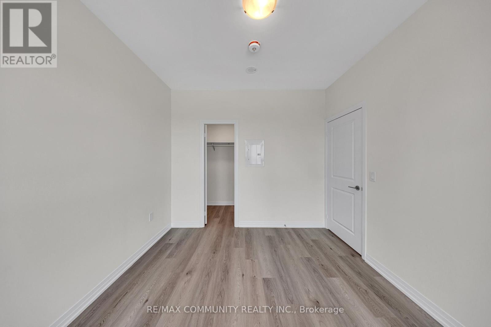 404 - 15 Watergarden Drive W, Mississauga, Ontario  L5R 1B2 - Photo 15 - W12438336