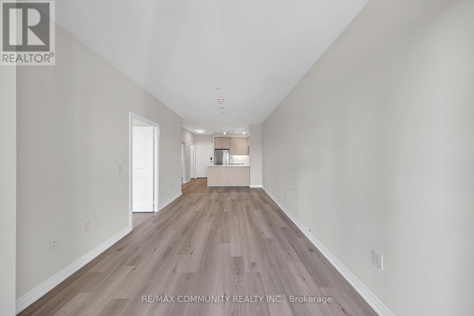 404 - 15 Watergarden Drive W, Mississauga, Ontario  L5R 1B2 - Photo 9 - W12438336
