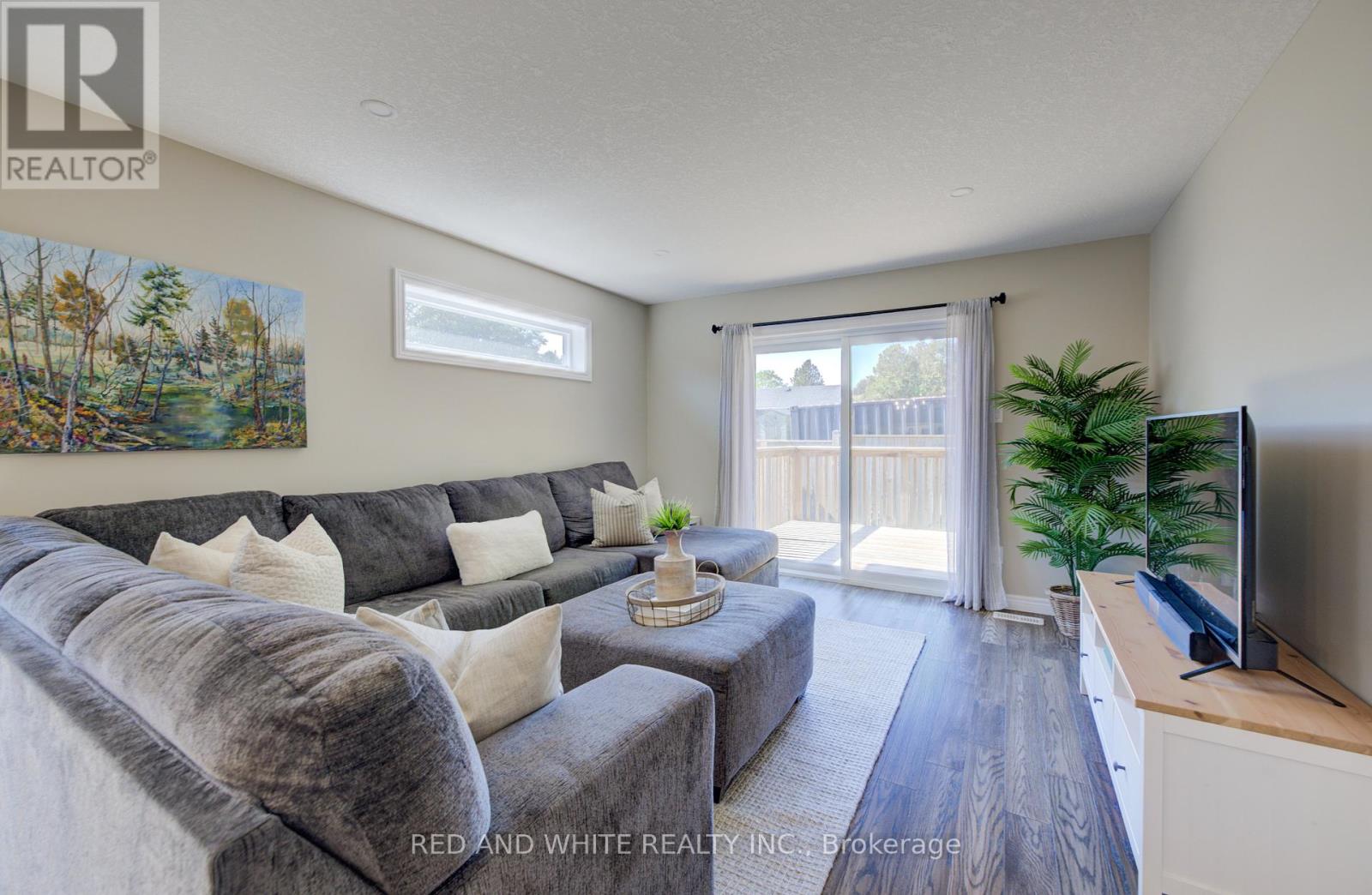 56 Norfolk Street, Norfolk, Ontario  N0E 1Y0 - Photo 11 - X12438232
