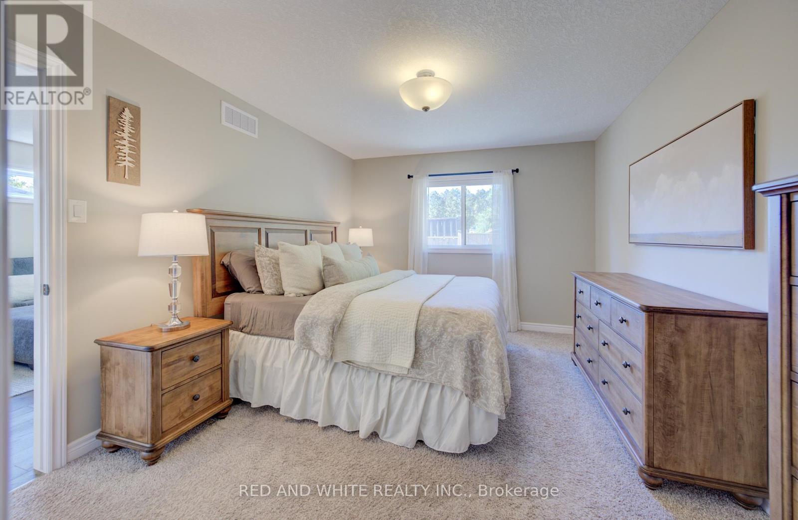 56 Norfolk Street, Norfolk, Ontario  N0E 1Y0 - Photo 14 - X12438232