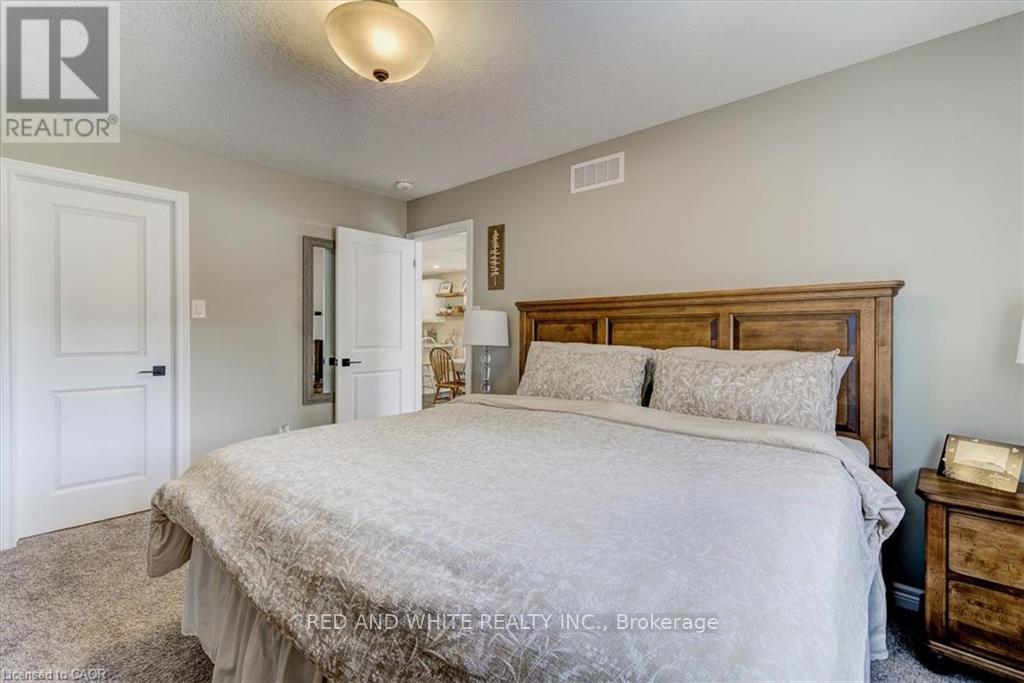 56 Norfolk Street, Norfolk, Ontario  N0E 1Y0 - Photo 15 - X12438232