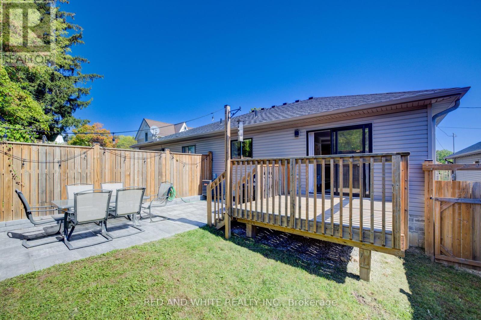 56 Norfolk Street, Norfolk, Ontario  N0E 1Y0 - Photo 31 - X12438232