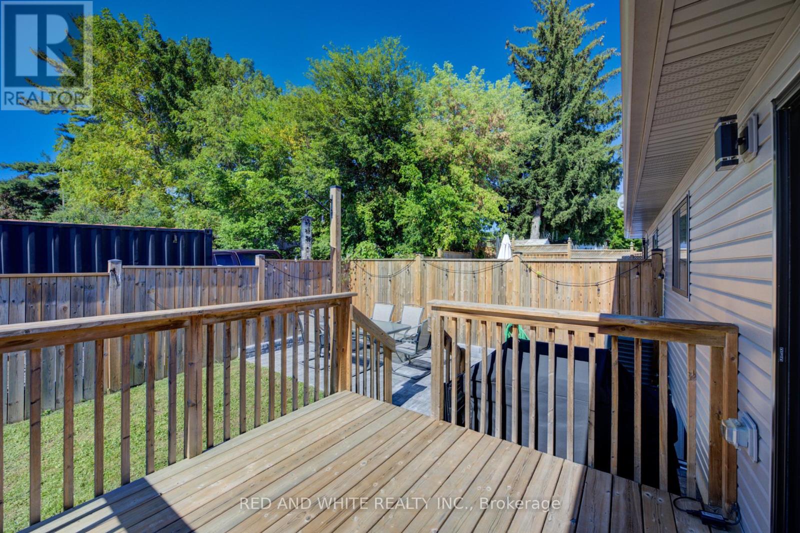 56 Norfolk Street, Norfolk, Ontario  N0E 1Y0 - Photo 33 - X12438232