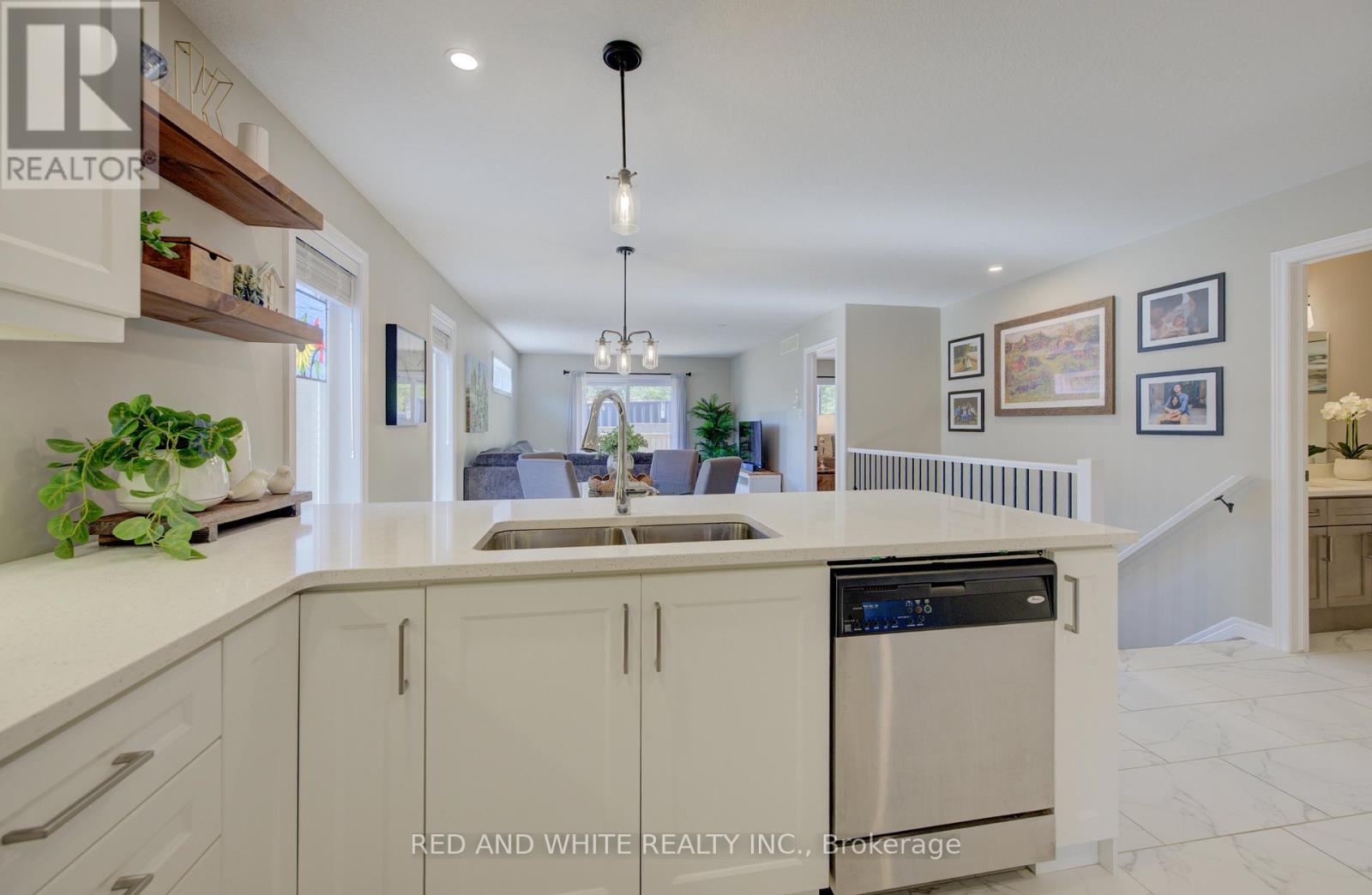 56 Norfolk Street, Norfolk, Ontario  N0E 1Y0 - Photo 8 - X12438232