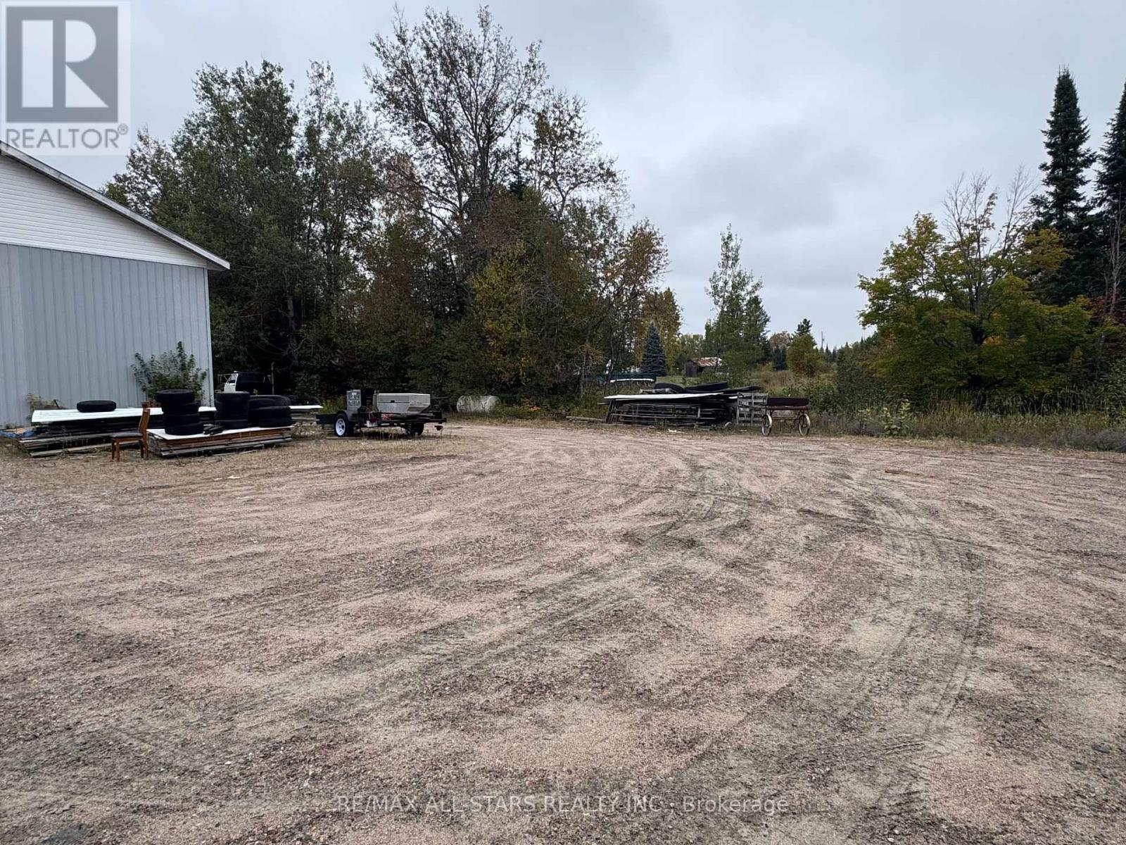 4066 Gelert Road, Minden Hills, Ontario  K0M 2K0 - Photo 11 - X12438251