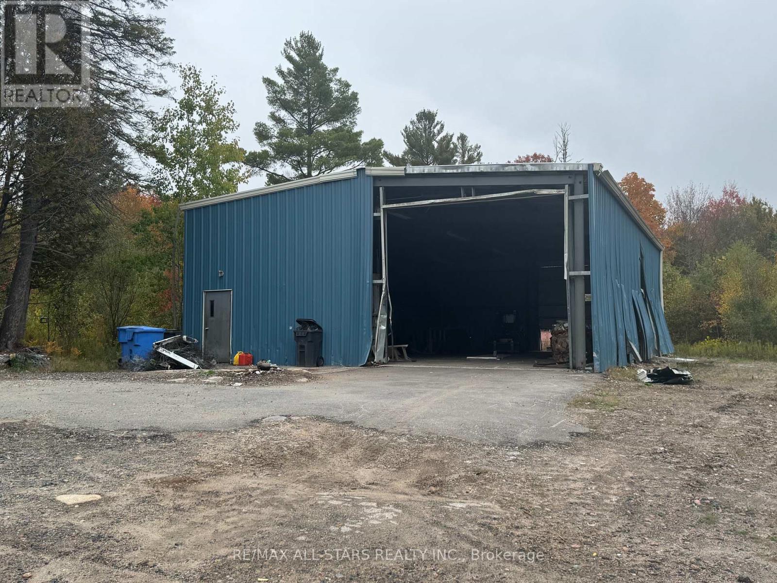 4066 Gelert Road, Minden Hills, Ontario  K0M 2K0 - Photo 13 - X12438251