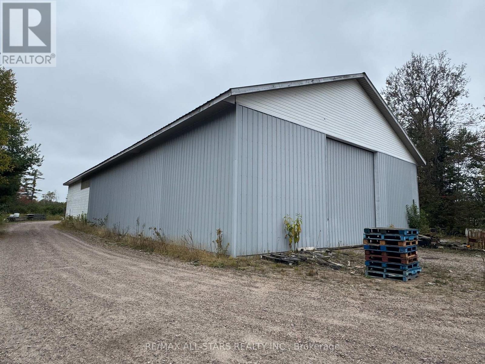 4066 Gelert Road, Minden Hills, Ontario  K0M 2K0 - Photo 6 - X12438251
