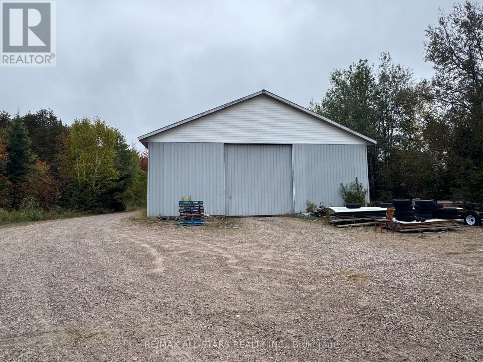 4066 Gelert Road, Minden Hills, Ontario  K0M 2K0 - Photo 7 - X12438251