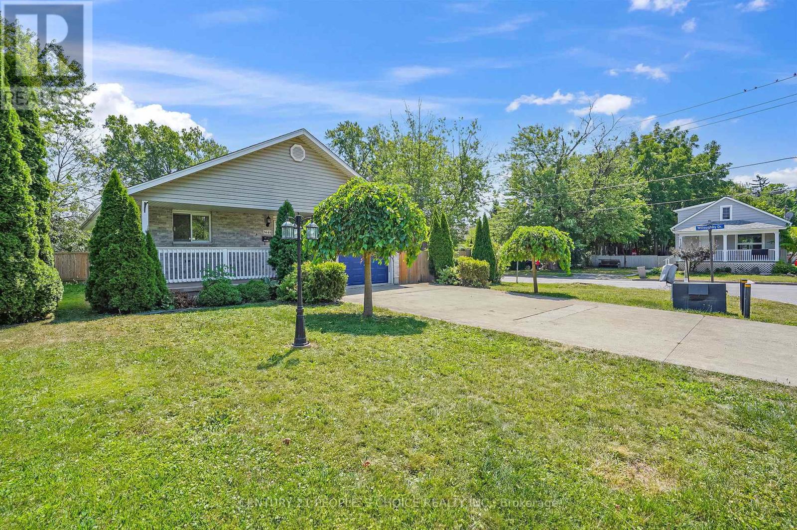 3640 Aberdeen Street, Niagara Falls, Ontario  L2G 7X4 - Photo 3 - X12438312