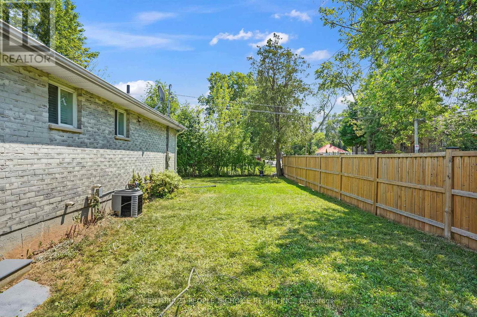 3640 Aberdeen Street, Niagara Falls, Ontario  L2G 7X4 - Photo 35 - X12438312