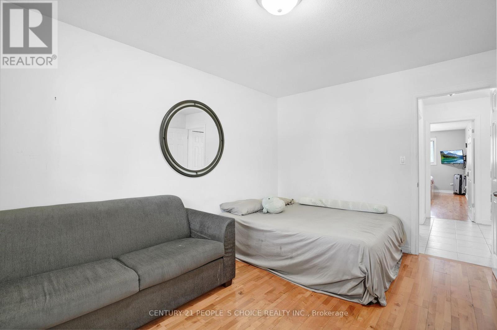3640 Aberdeen Street, Niagara Falls, Ontario  L2G 7X4 - Photo 6 - X12438312