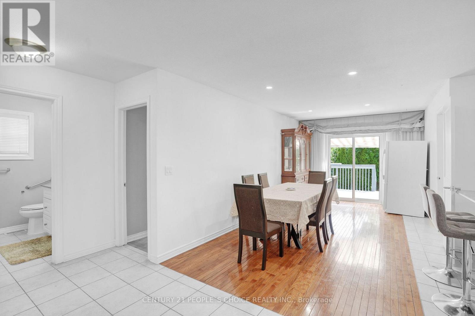 3640 Aberdeen Street, Niagara Falls, Ontario  L2G 7X4 - Photo 8 - X12438312