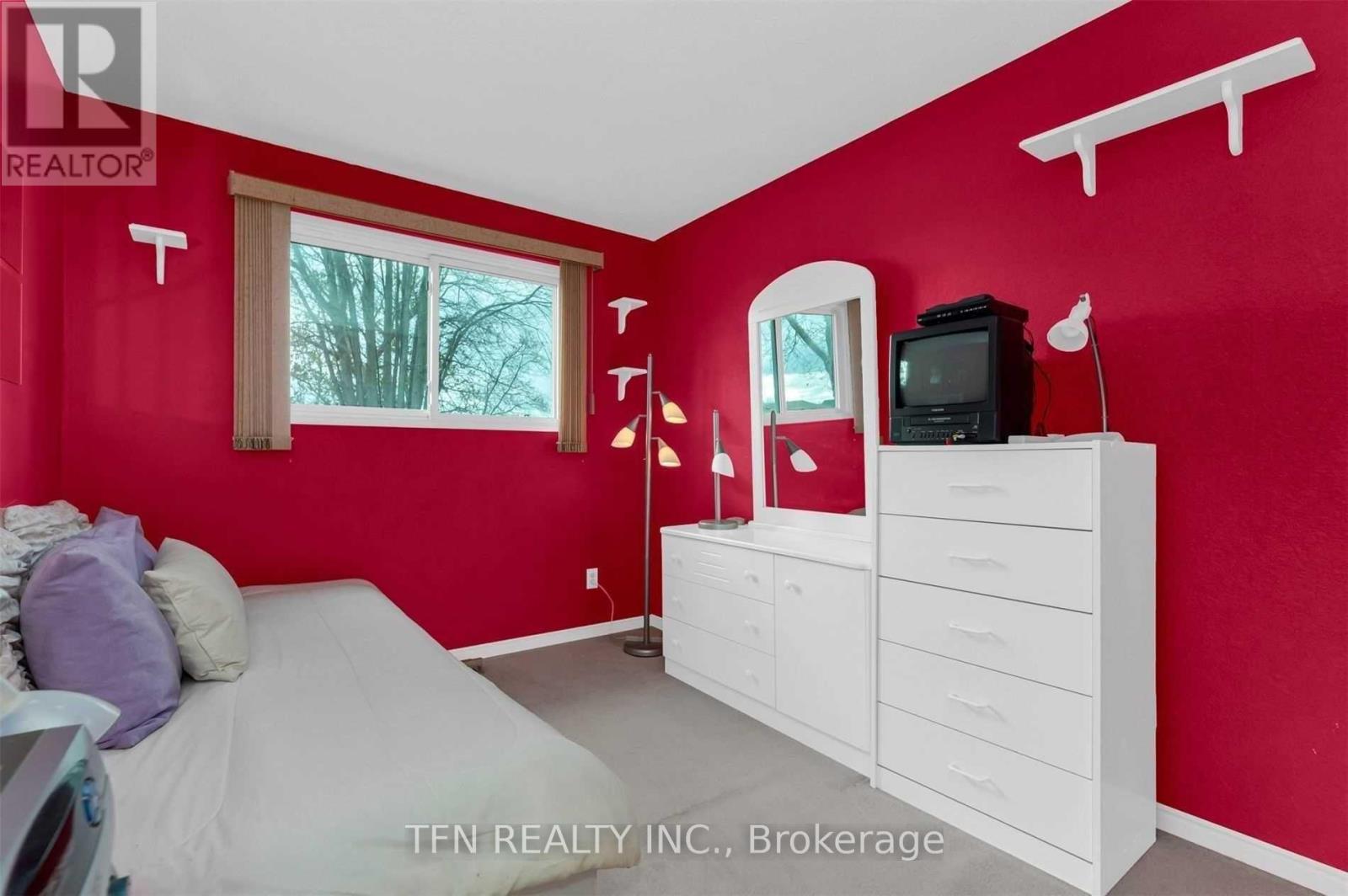 6025 Upper Belaire Avenue, Niagara Falls, Ontario  L2H 1V1 - Photo 11 - X12438319