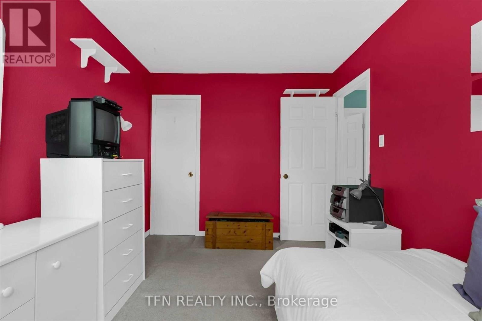 6025 Upper Belaire Avenue, Niagara Falls, Ontario  L2H 1V1 - Photo 12 - X12438319
