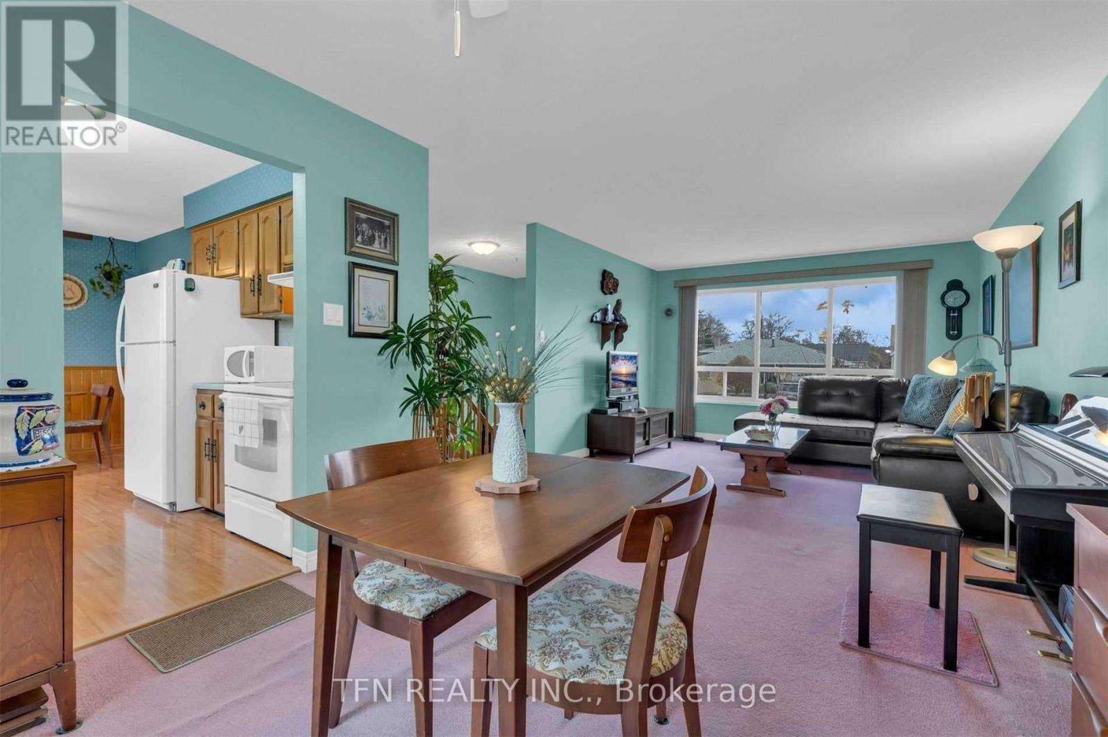 6025 Upper Belaire Avenue, Niagara Falls, Ontario  L2H 1V1 - Photo 4 - X12438319