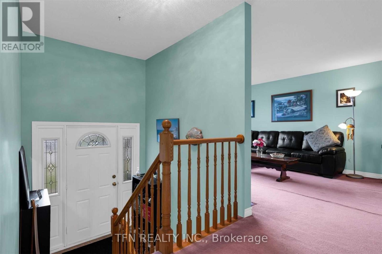 6025 Upper Belaire Avenue, Niagara Falls, Ontario  L2H 1V1 - Photo 9 - X12438319