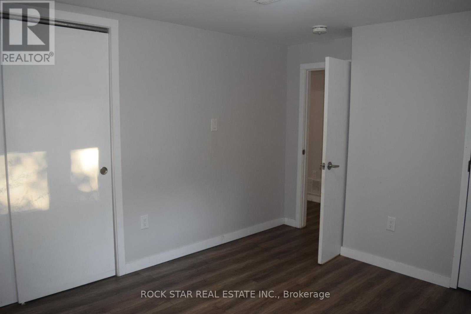 Lower - 82 Deere Street, Welland, Ontario  L3B 2L8 - Photo 18 - X12438343