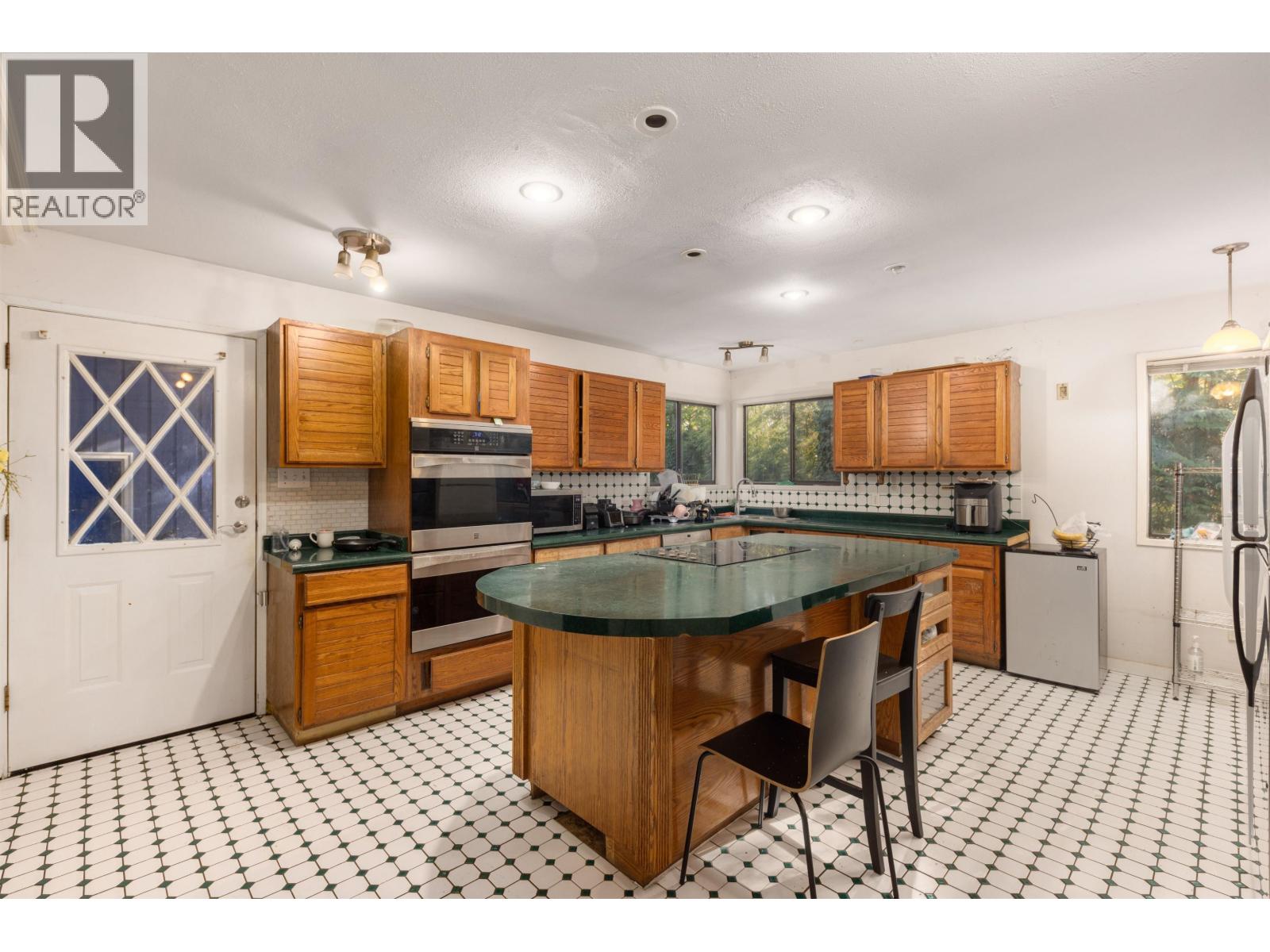 5280 Sperling Avenue, Burnaby, British Columbia  V5E 2T5 - Photo 4 - R3054088