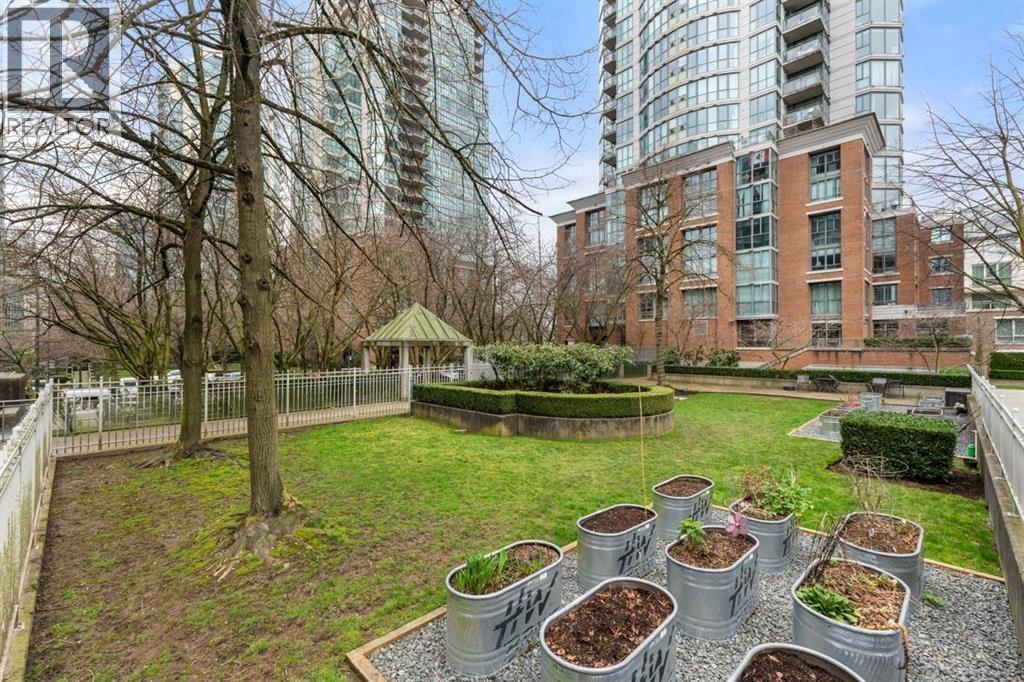 304 1088 Quebec Street, Vancouver, British Columbia  V6A 4H2 - Photo 11 - R3054064