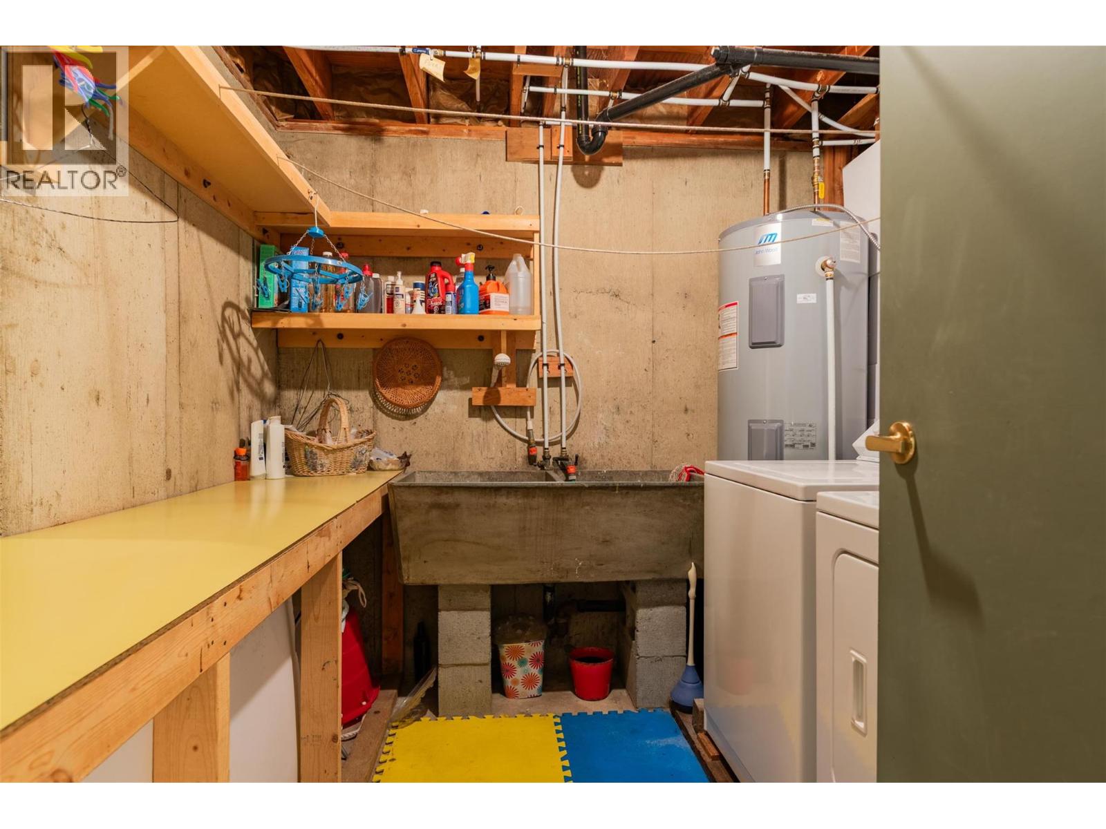 2083 Green Road, Fruitvale, British Columbia  V0G 1L1 - Photo 27 - 10350846