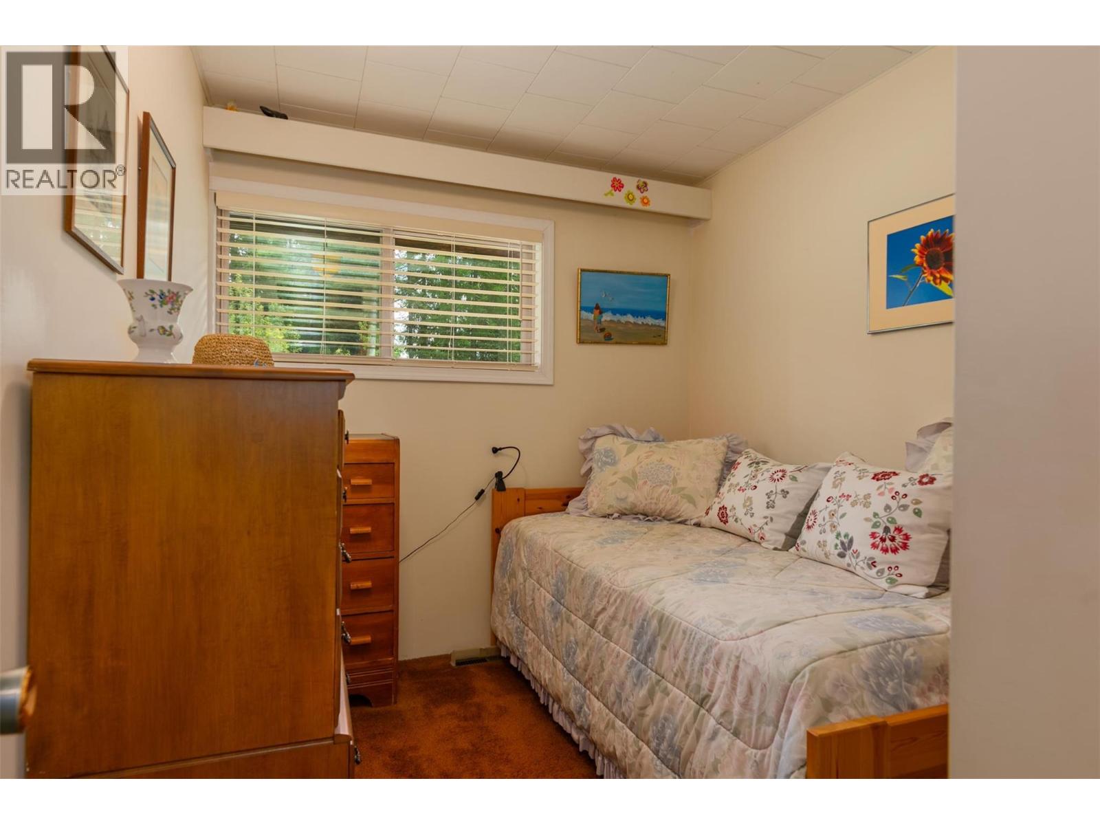 2083 Green Road, Fruitvale, British Columbia  V0G 1L1 - Photo 12 - 10350846