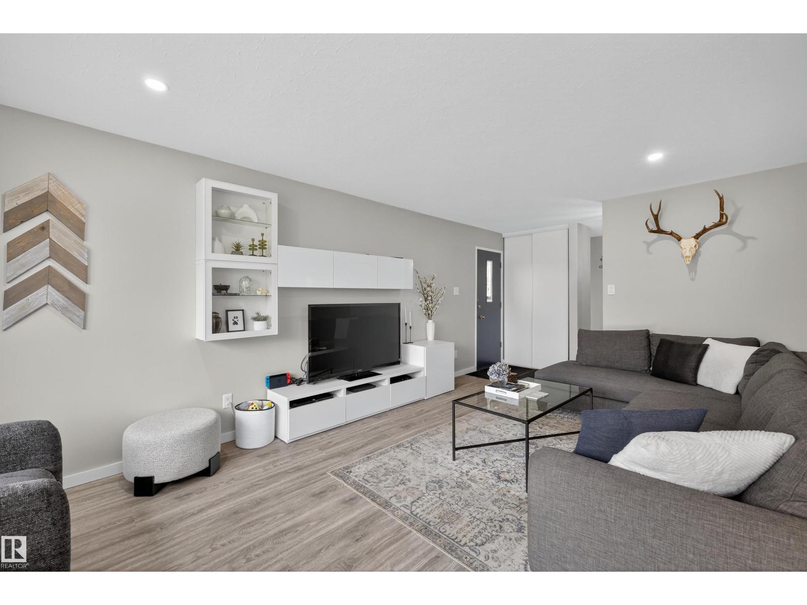7719 71 Av Nw, Edmonton, Alberta  T6C 0A9 - Photo 3 - E4460291
