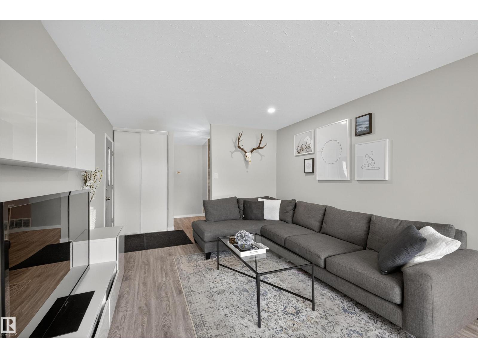 7719 71 Av Nw, Edmonton, Alberta  T6C 0A9 - Photo 4 - E4460291