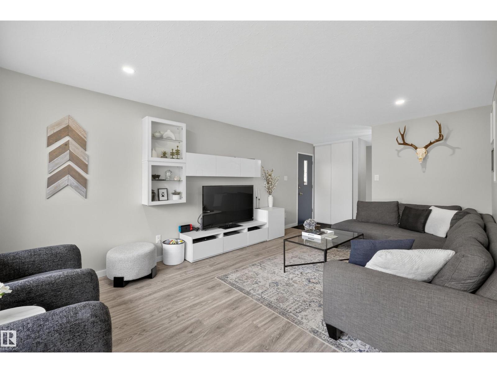 7719 71 Av Nw, Edmonton, Alberta  T6C 0A9 - Photo 5 - E4460291
