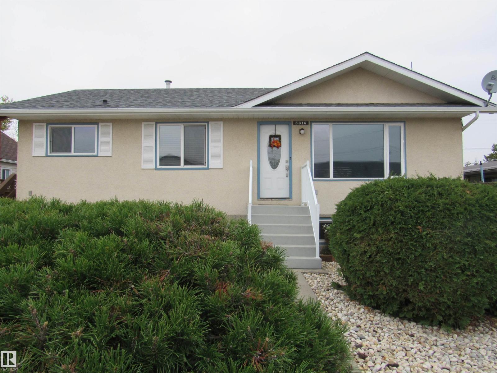 5016 51 ST, Barrhead, Alberta