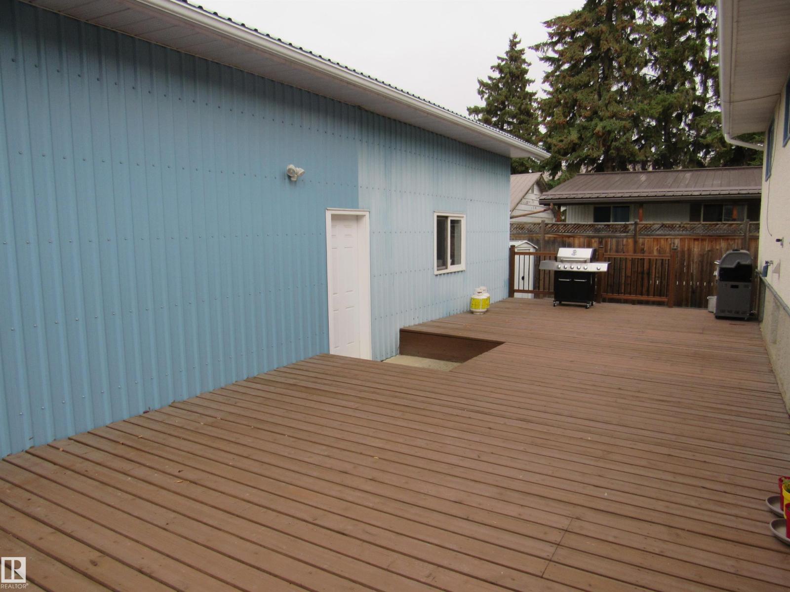 5016 51 St, Barrhead, Alberta  T7N 1A1 - Photo 11 - E4460295