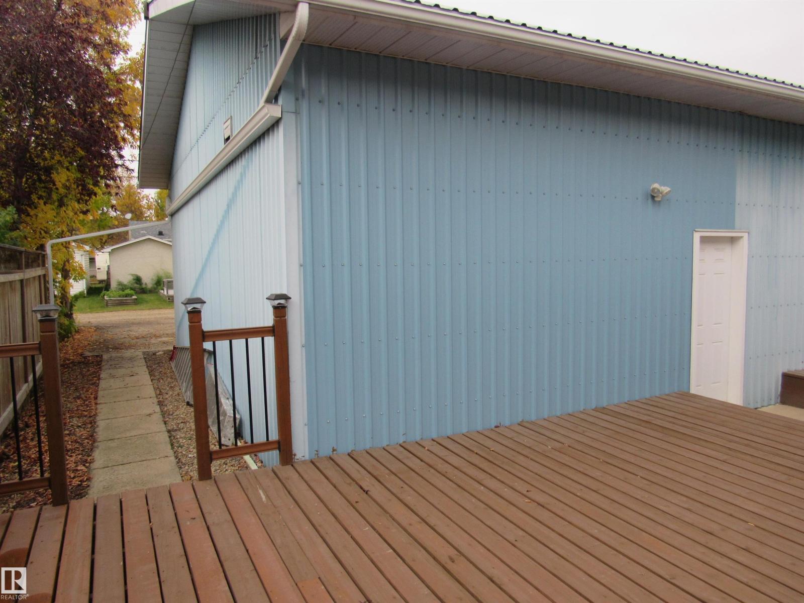 5016 51 St, Barrhead, Alberta  T7N 1A1 - Photo 12 - E4460295
