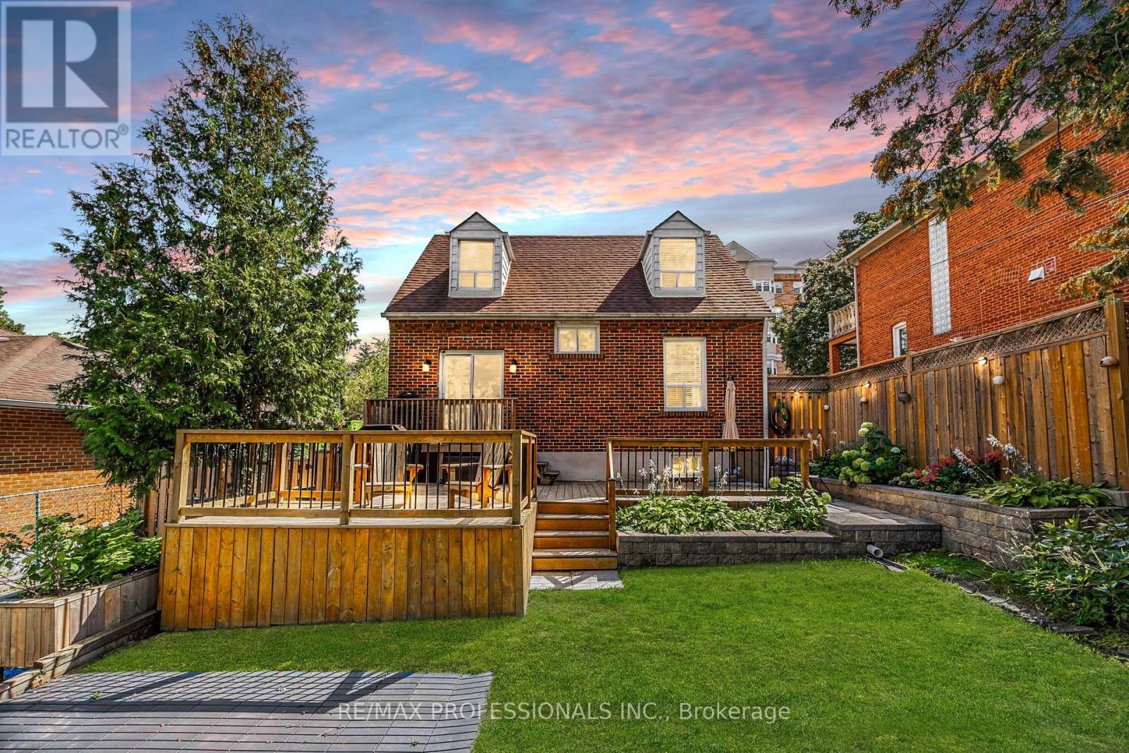 2236 Lawrence Avenue W, Toronto, Ontario  M9P 2A3 - Photo 28 - W12406659