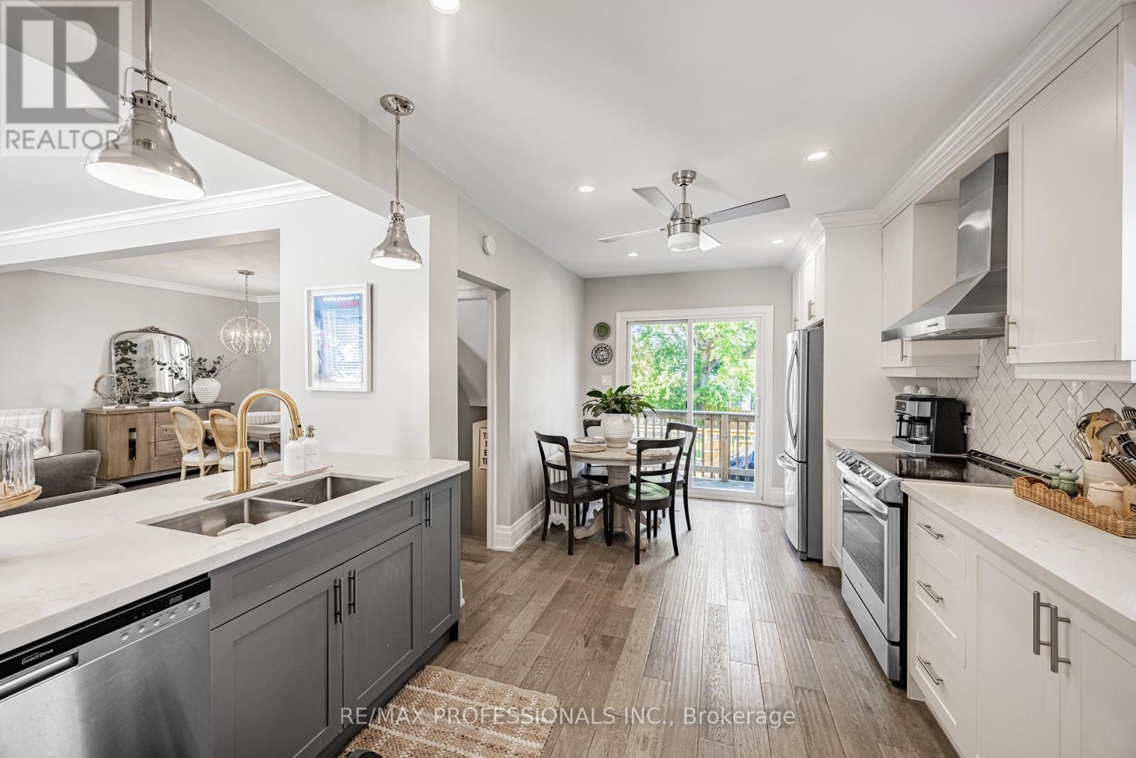 2236 Lawrence Avenue W, Toronto, Ontario  M9P 2A3 - Photo 14 - W12406659