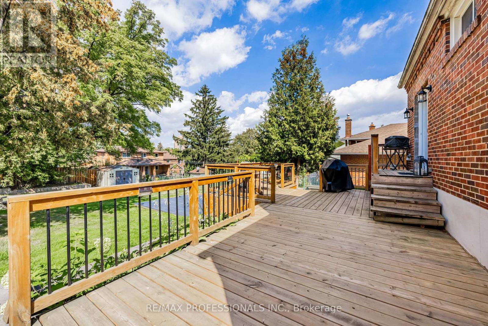 2236 Lawrence Avenue W, Toronto, Ontario  M9P 2A3 - Photo 32 - W12406659