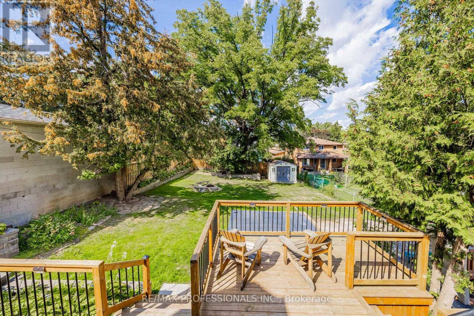2236 Lawrence Avenue W, Toronto, Ontario  M9P 2A3 - Photo 33 - W12406659