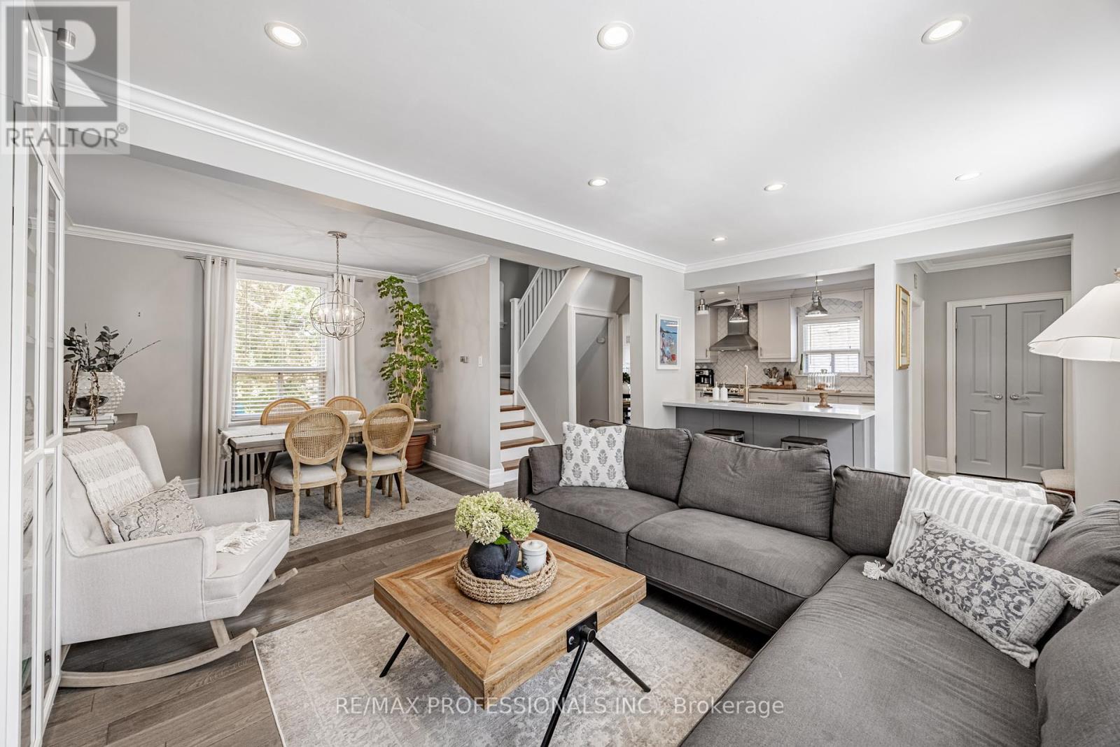 2236 Lawrence Avenue W, Toronto, Ontario  M9P 2A3 - Photo 8 - W12406659